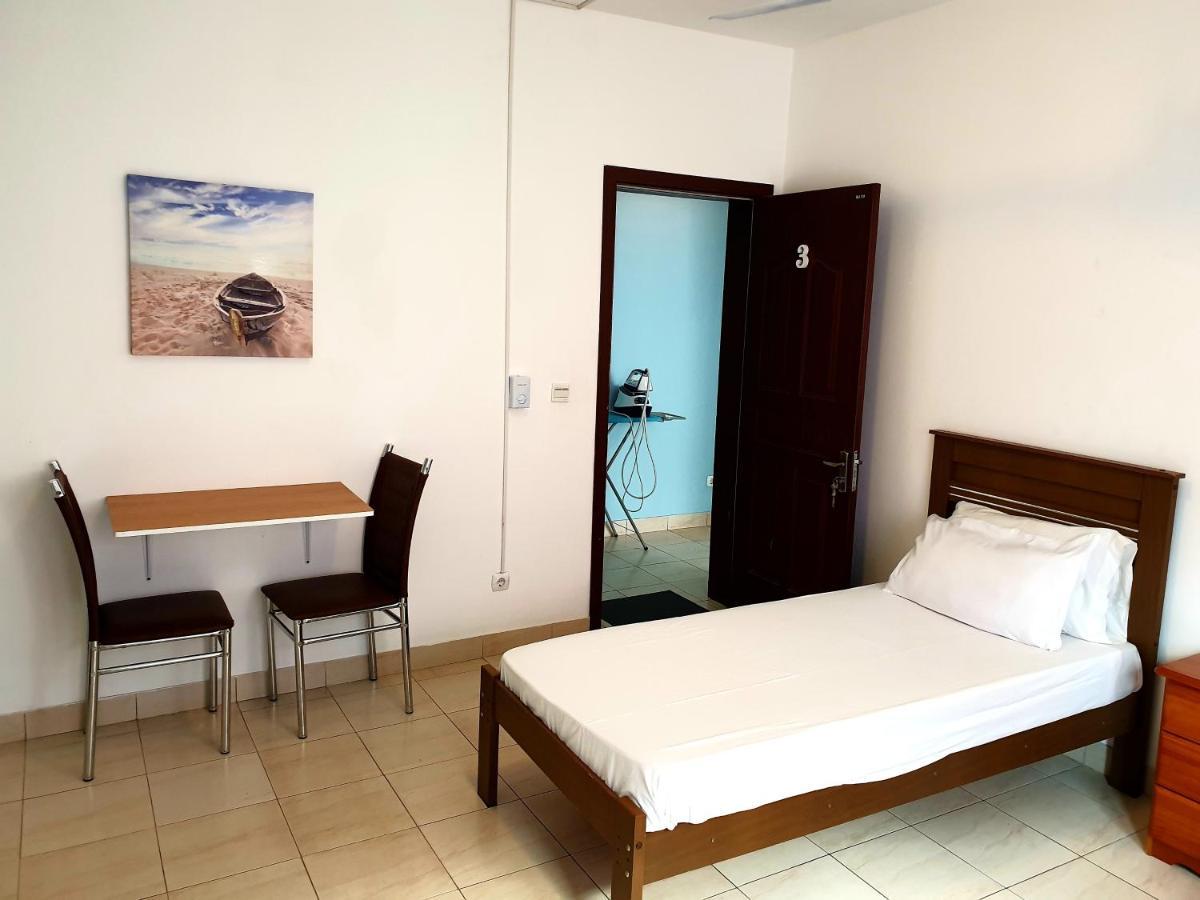 Guest House Mangui Baxu Rooms & Apartment Tarrafal  Eksteriør bilde