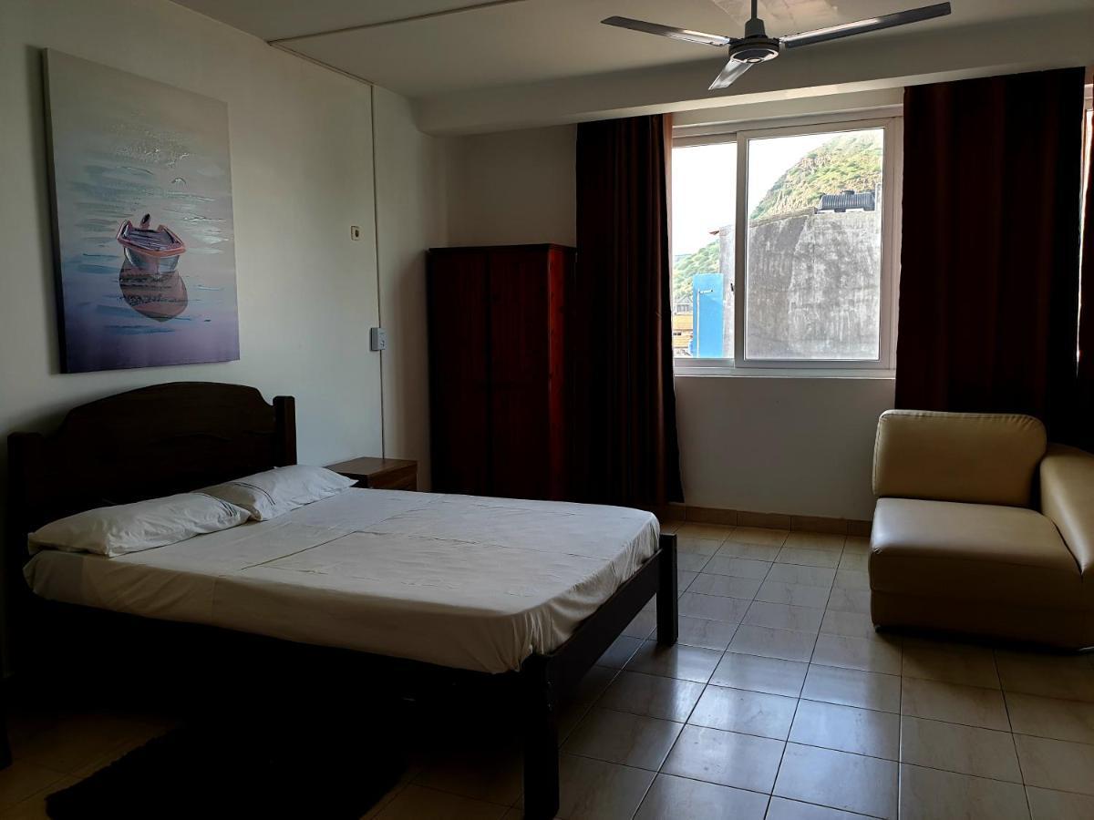 Guest House Mangui Baxu Rooms & Apartment Tarrafal  Eksteriør bilde