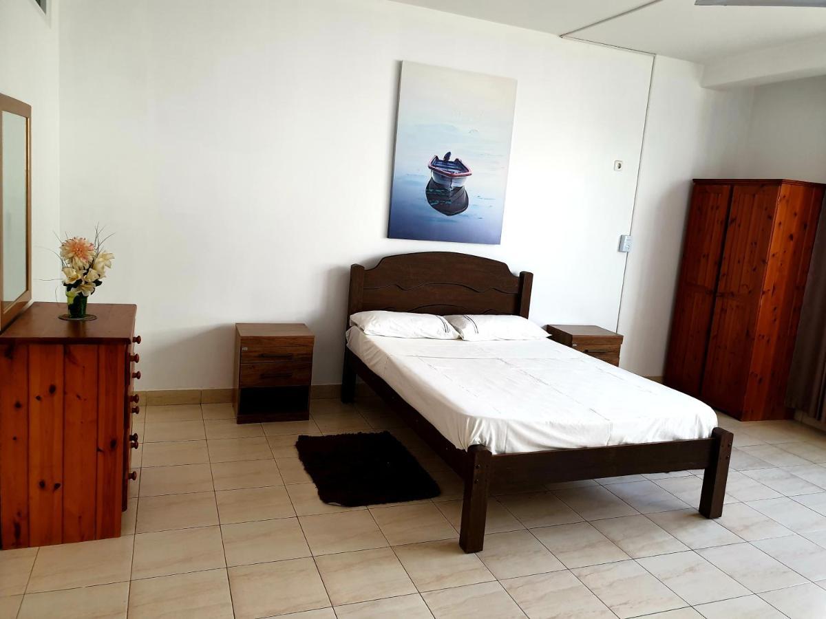 Guest House Mangui Baxu Rooms & Apartment Tarrafal  Eksteriør bilde
